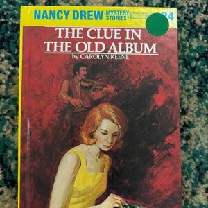 Nancy Drew Ser.: Nancy Drew 24: the Clue in the Old Album by Carolyn Keene...